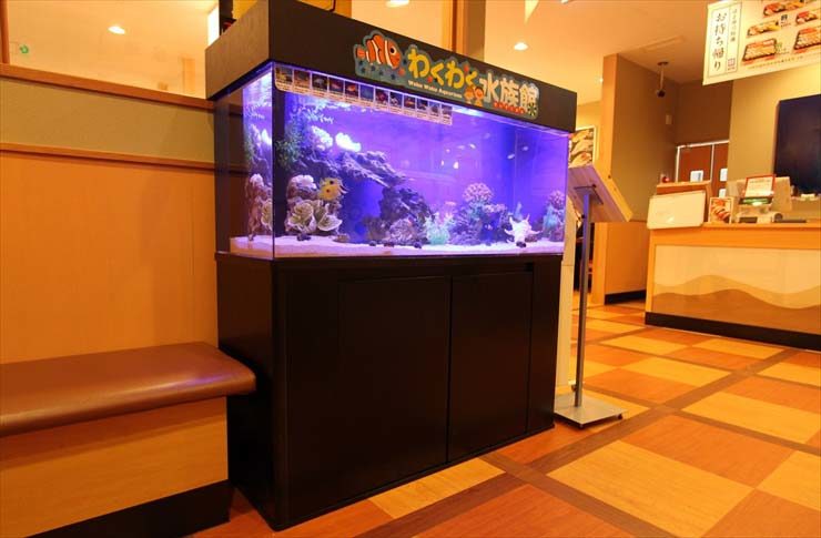 東京都三鷹市 飲食店  120cm海水魚水槽  設置事例 水槽画像２