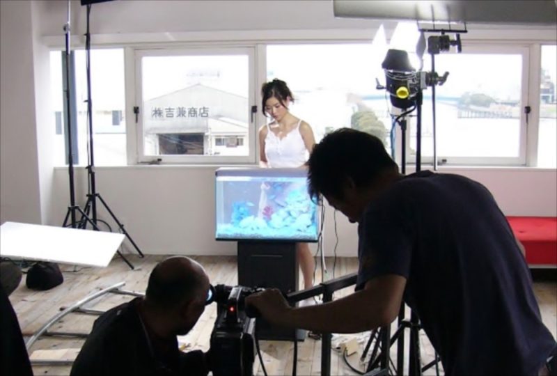 女優　吉野紗弥香さん　DVD撮影　水槽短期レンタル 水槽画像１