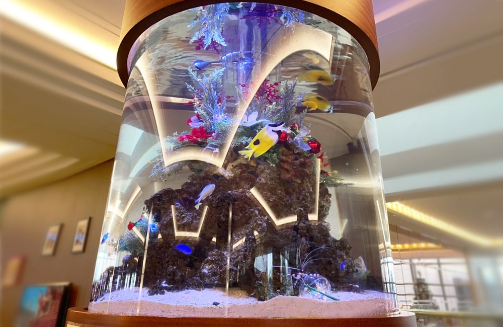 シェラトン・グランデ・トーキョーベイ・ホテル様　水槽リース事例　クリスマスVerのサムネイル画像